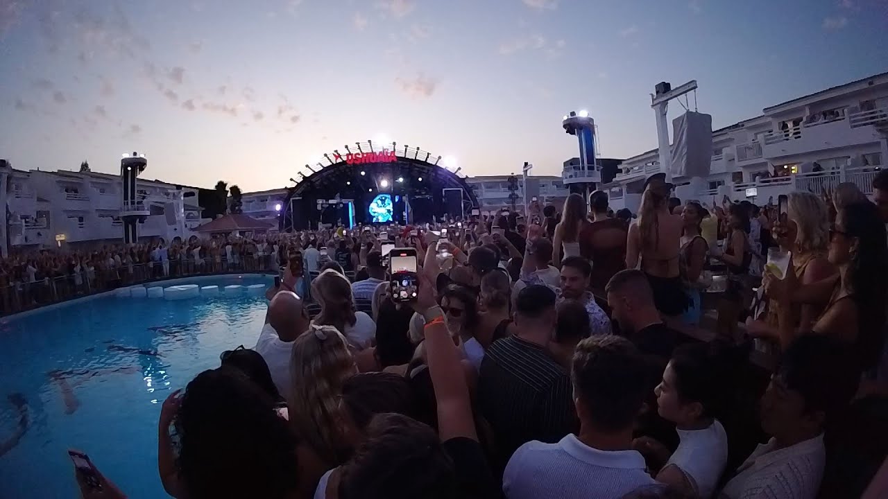 IBIZA USHUAÏA - CALVIN HARRIS OPENING