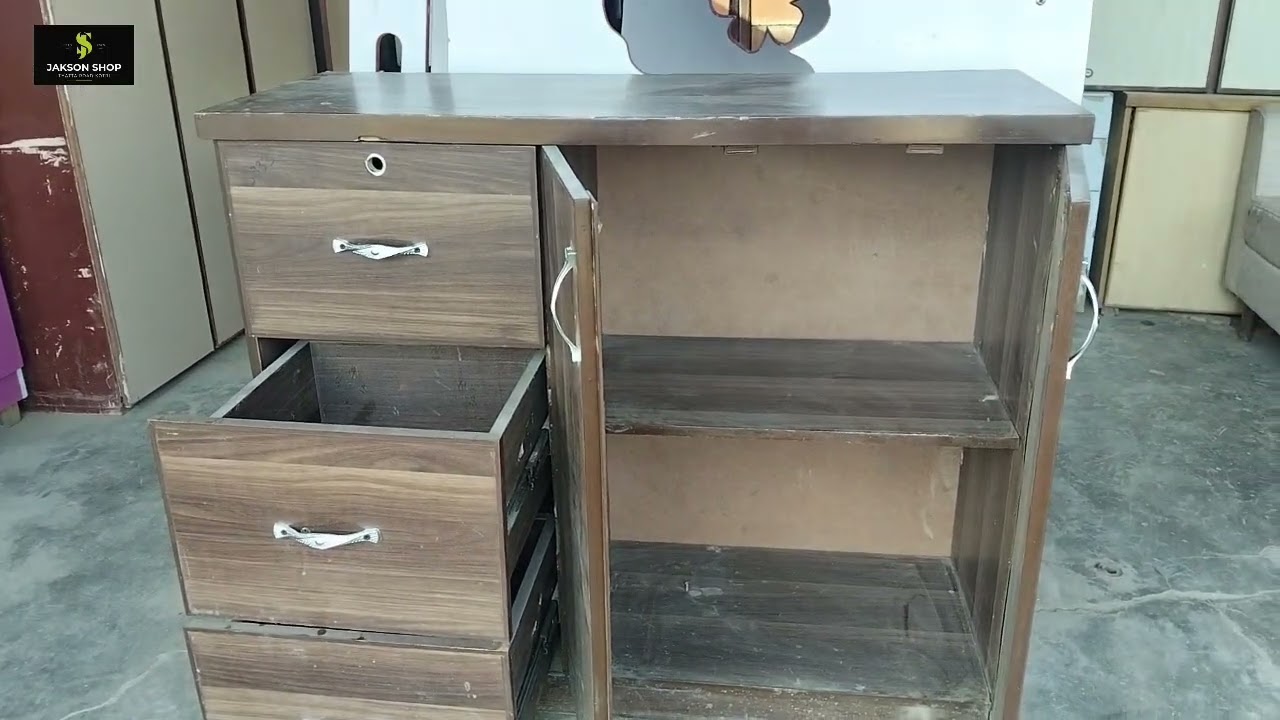 Beautiful brown colour counter table and 2 beautiful design City sofas
