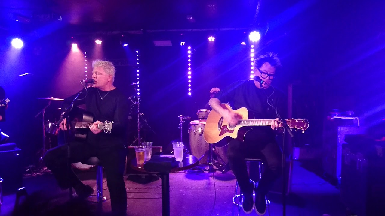 The Offspring - Why Don't You Get A Job? (Acoustic) Live At The Wardrobe Leeds 2/12/21