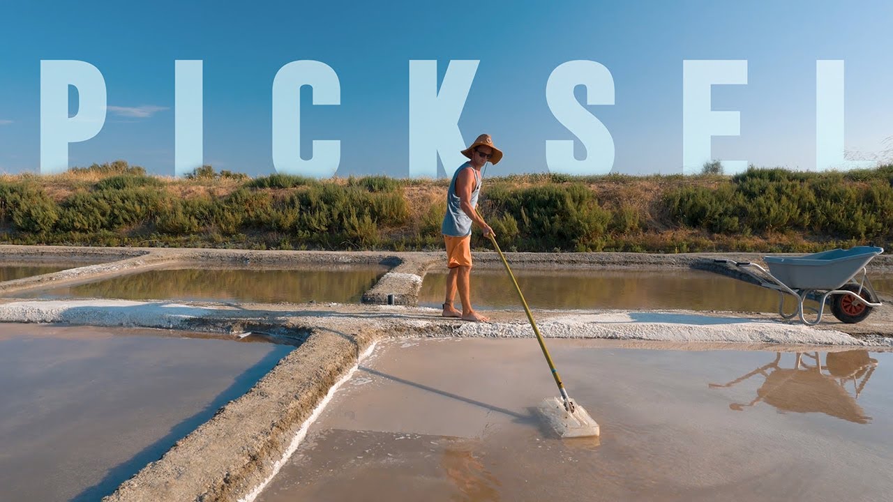 PickSel - Portrait d'un jeune saunier sur l'île de Ré (La Couarde-sur-Mer)