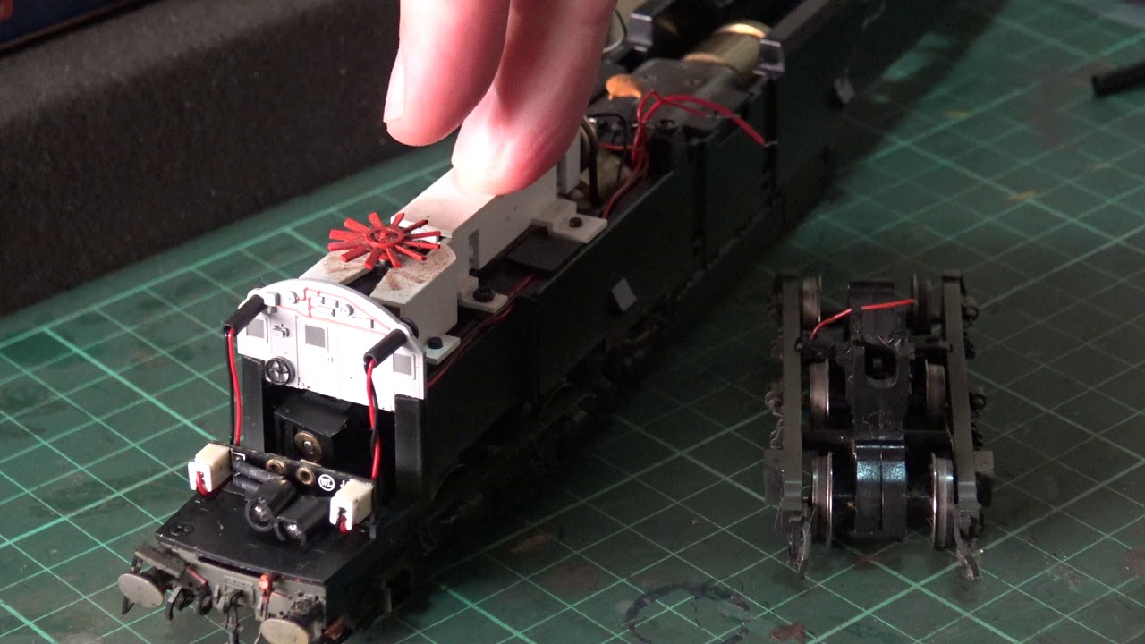 Кампала Роуд: Ремонт локомотива Hornby Class 50. Часть 1.