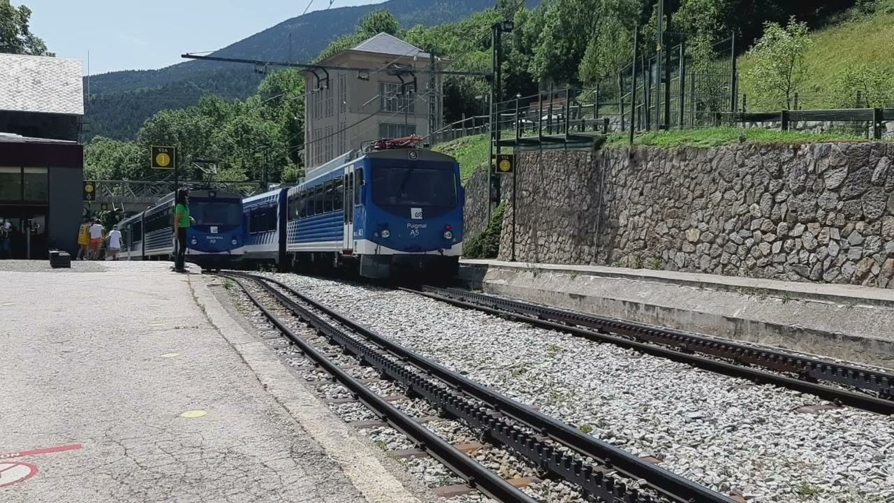 El Ferrocarril cremallera de los FGC de Ribes de Freser a Núria.