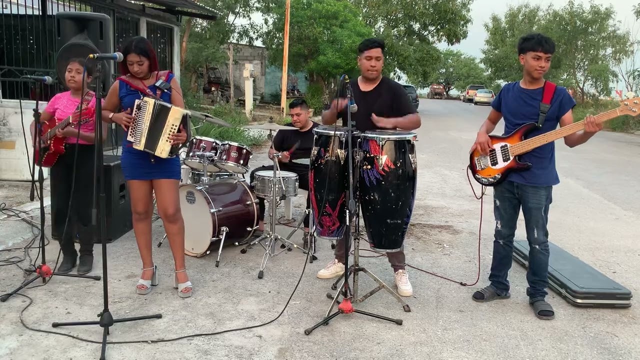CUMBIA-AVER SI CAPEA Las potranquitas