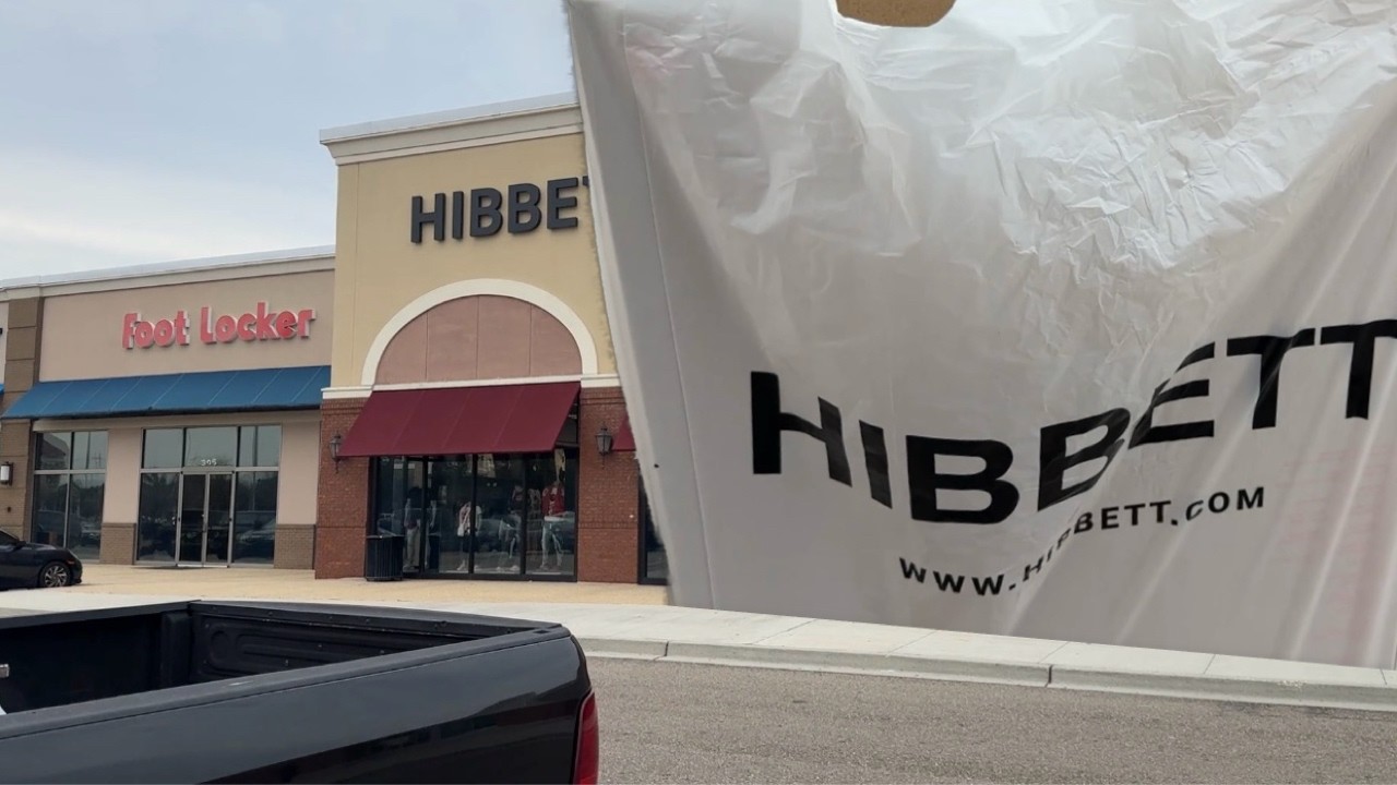 PICKING UP THE AIR JORDAN RETRO 6 “INFRARED SALESMEN” FROM HIBBETT !!!