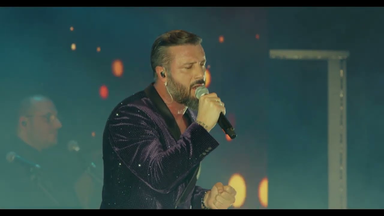Alessio - Palapartenope di Napoli 6 Gennaio 2024 - A solita canzone - Live