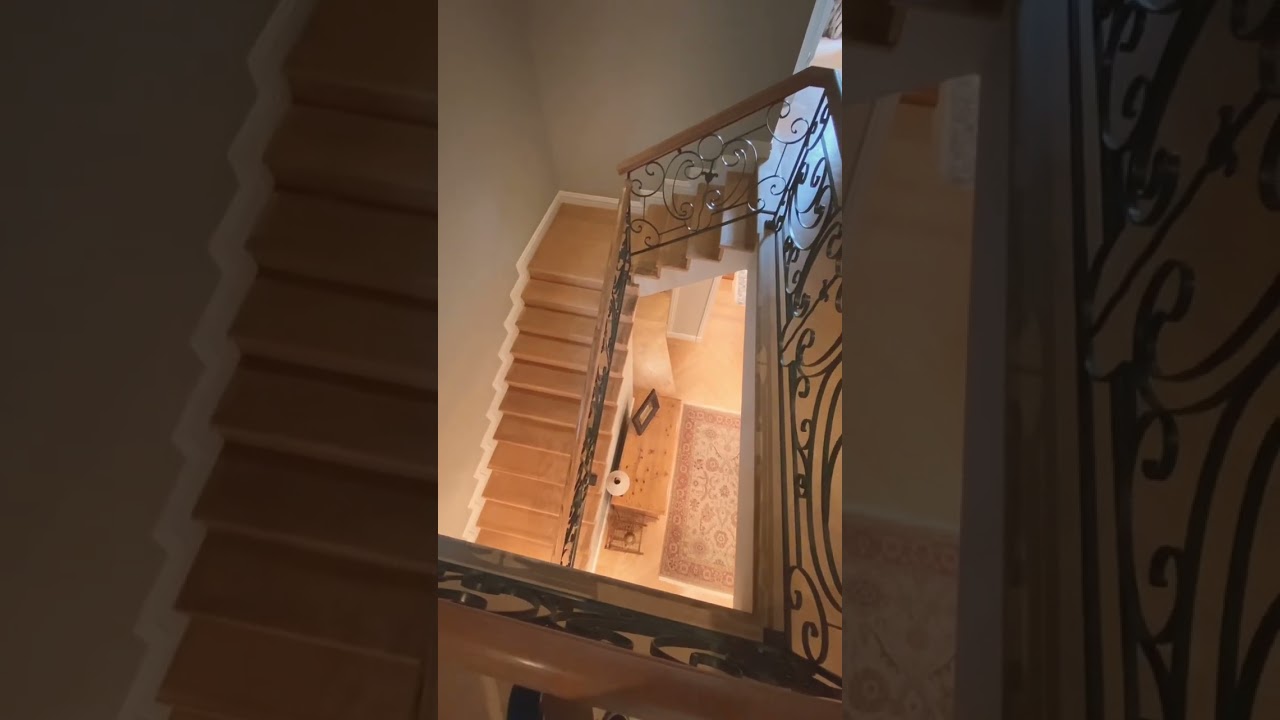 Staircase to &hellip;&hellip;. #beautifulhouse #housetour2022 #housetours #housetourvlog #southafrica