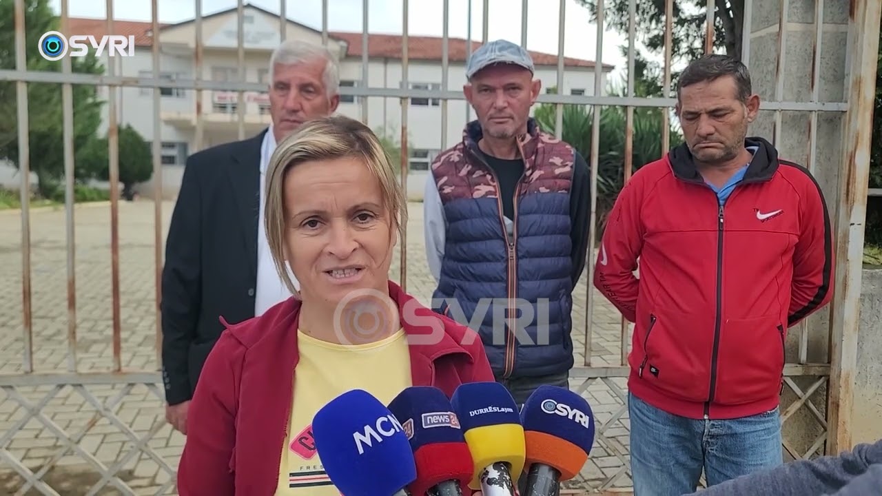 Mungesa e transportit në Romanat të Durrësit, prindërit në protestë: Fëmijët na rrezikojnë jetën