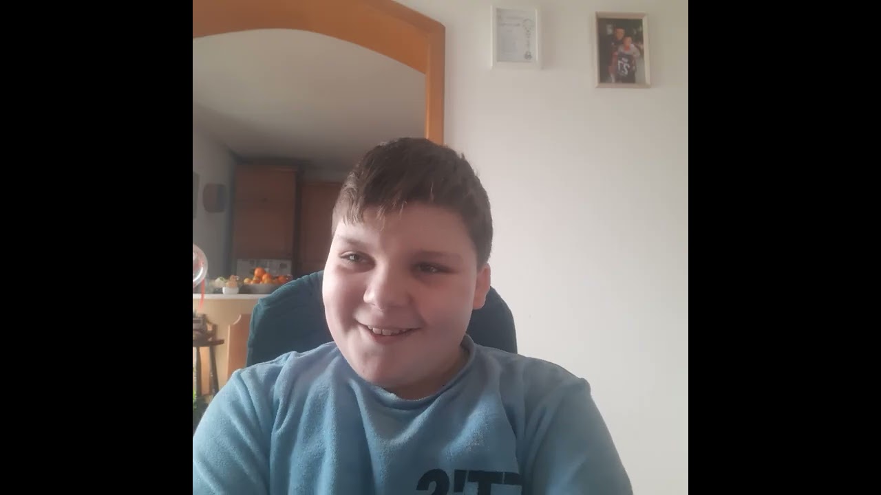 Baka me pokušava nasmijati mogu li izdržati