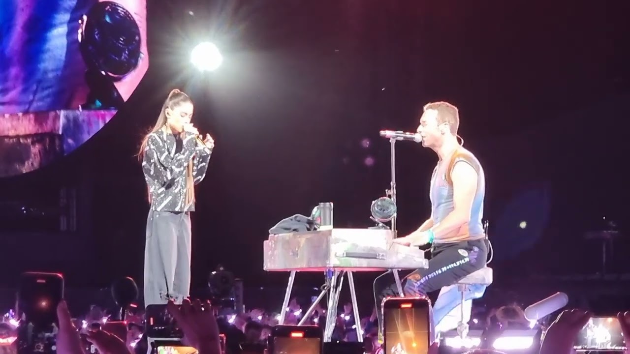 COLDPLAY * TINI (RIVER PLATE 2022)