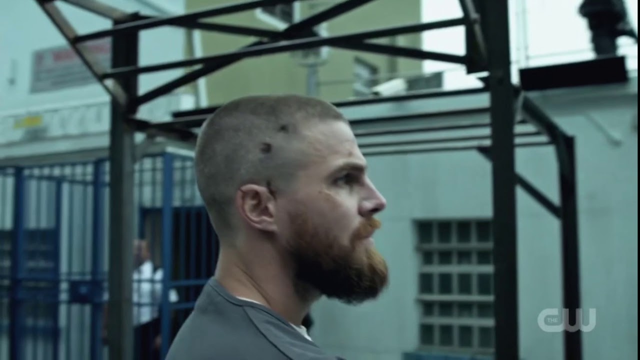 Arrow [7x7] Oliver makes a deal with Turner