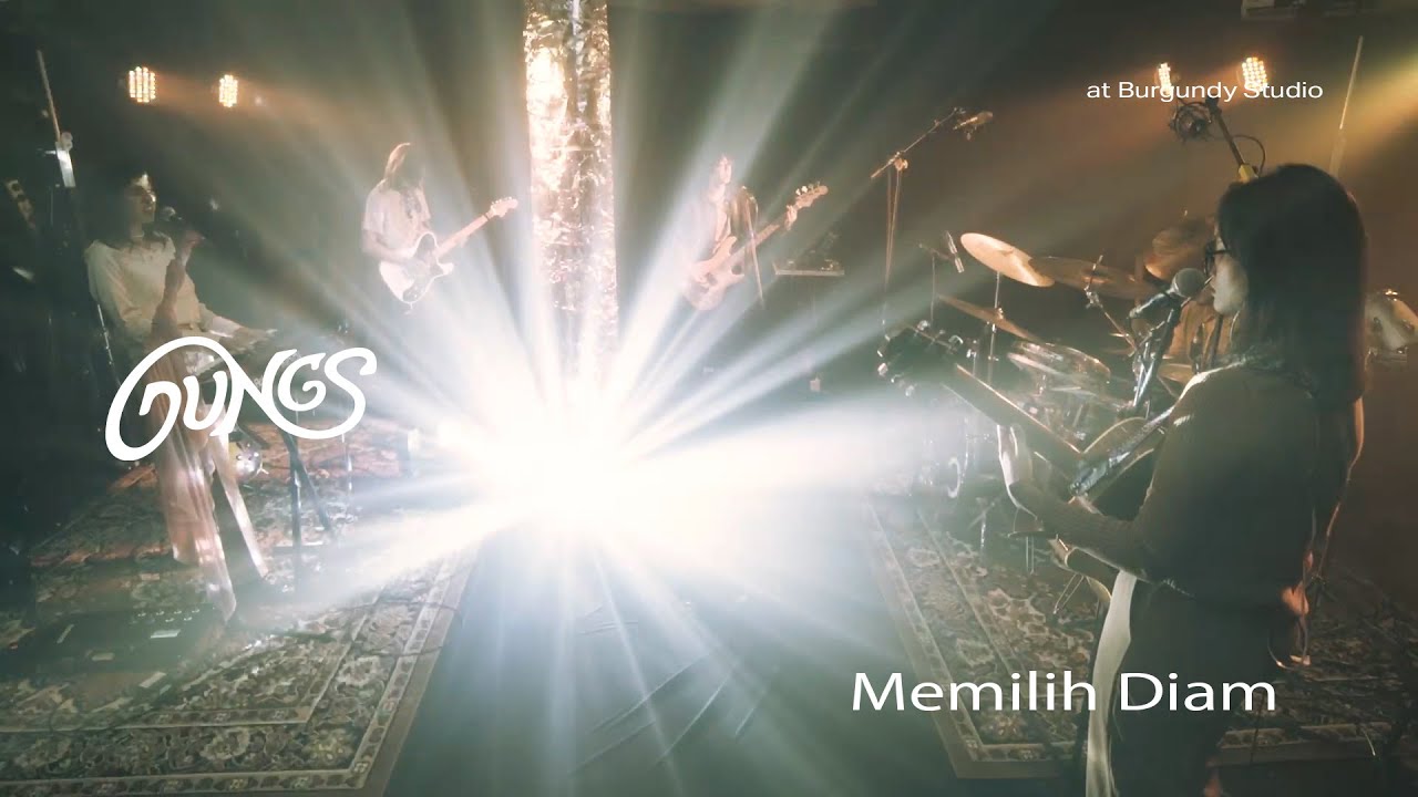 GUNGS - Memilih Diam | Live Session at Burgundy Studio