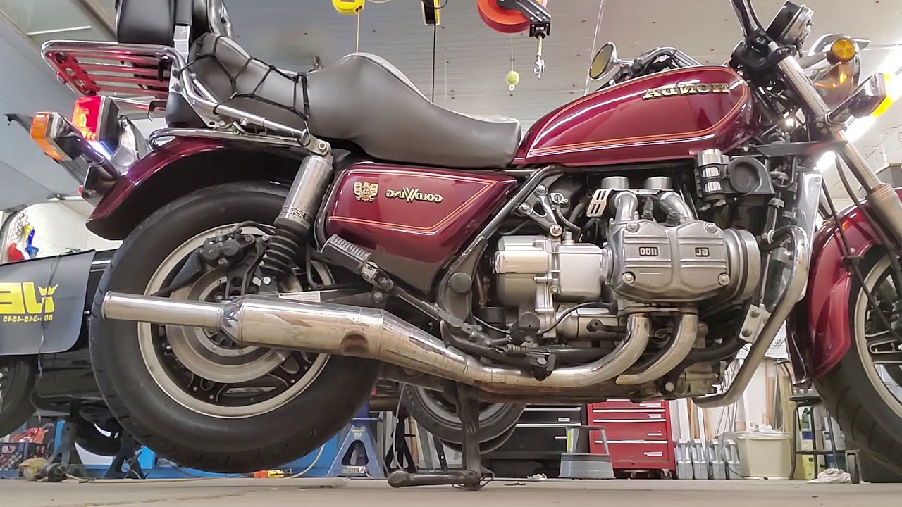 Goldwing GL1100 Delkevic vs stock exhaust
