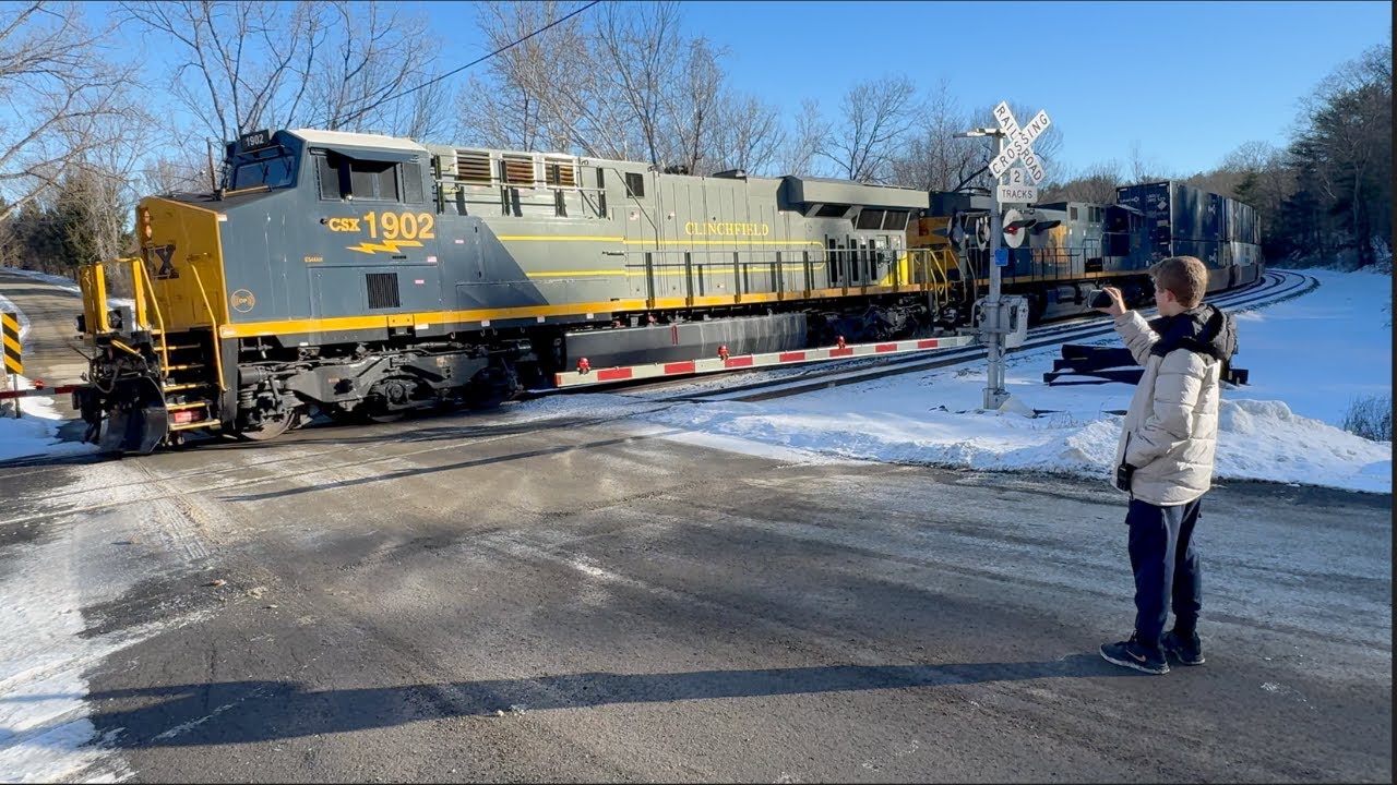 Отслеживание поездов - № 49 Polar Express 2 - CSX Clinchfield Heritage Unit / AMTRAK Power Move
