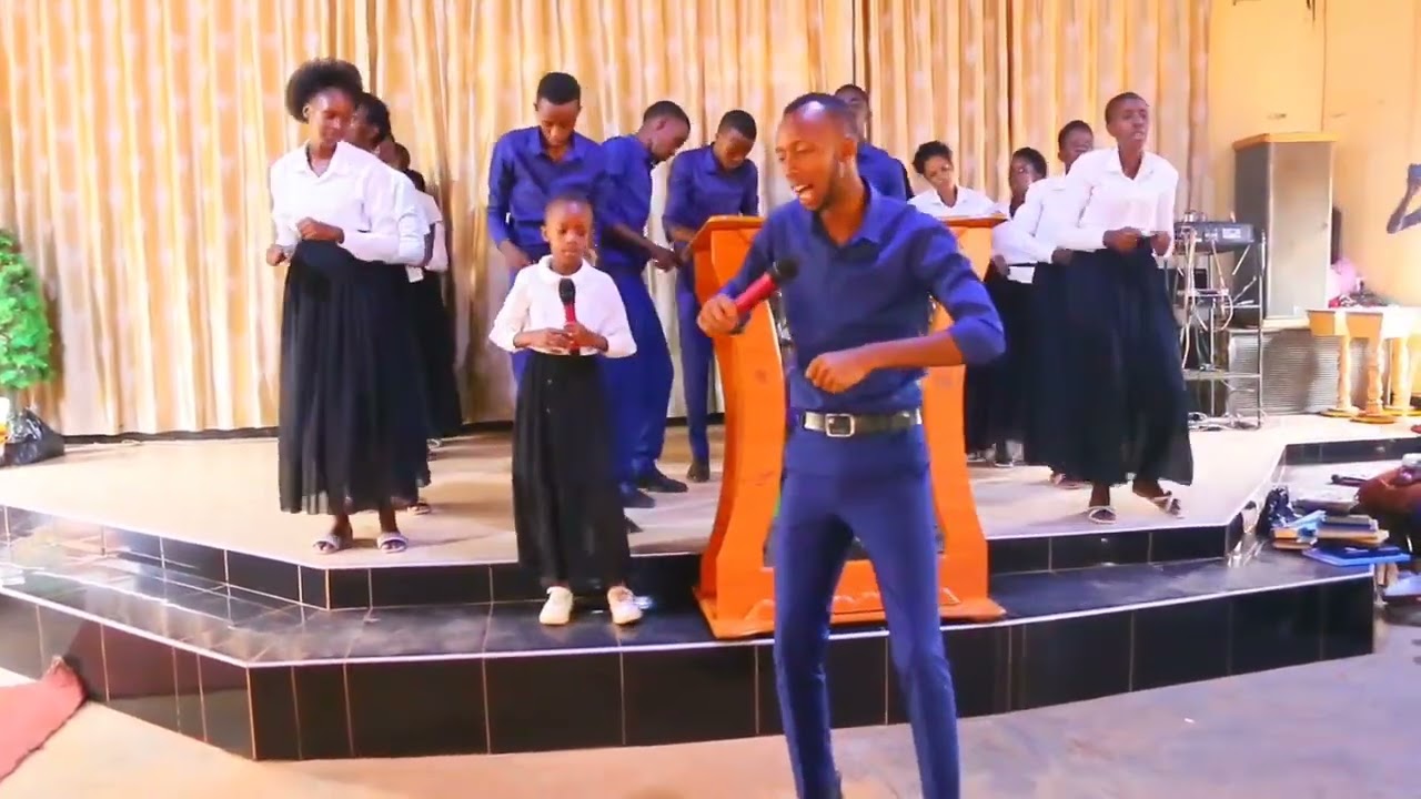 Abarwanyi choir bakikoze.