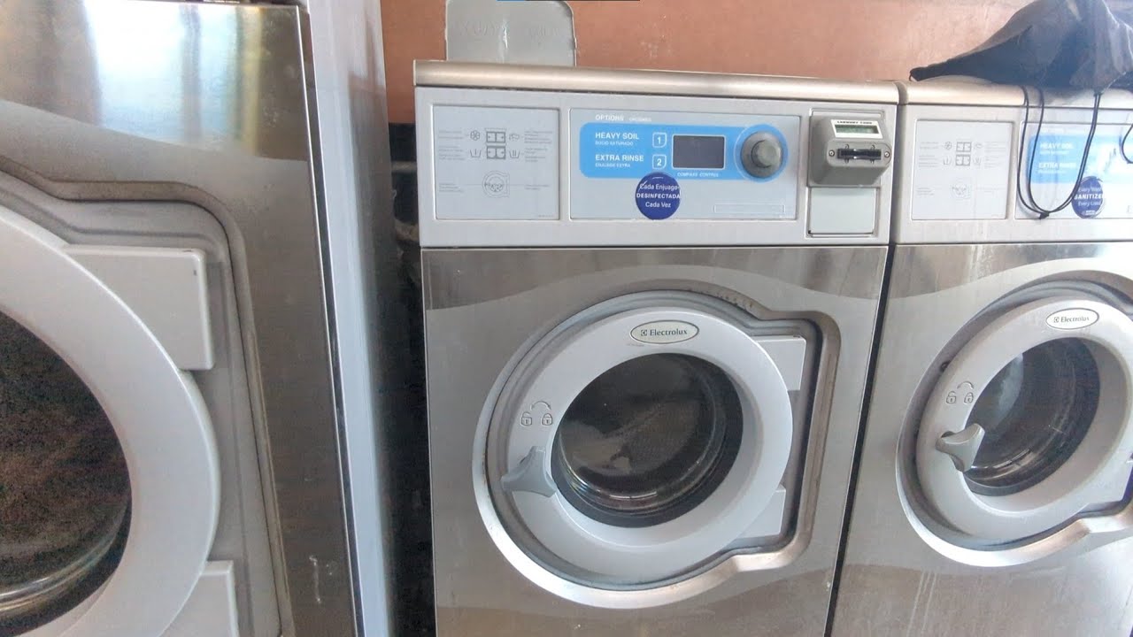 Electrolux W485S Washer Extractor // Cold W/ Extra Rinse @ Wash America