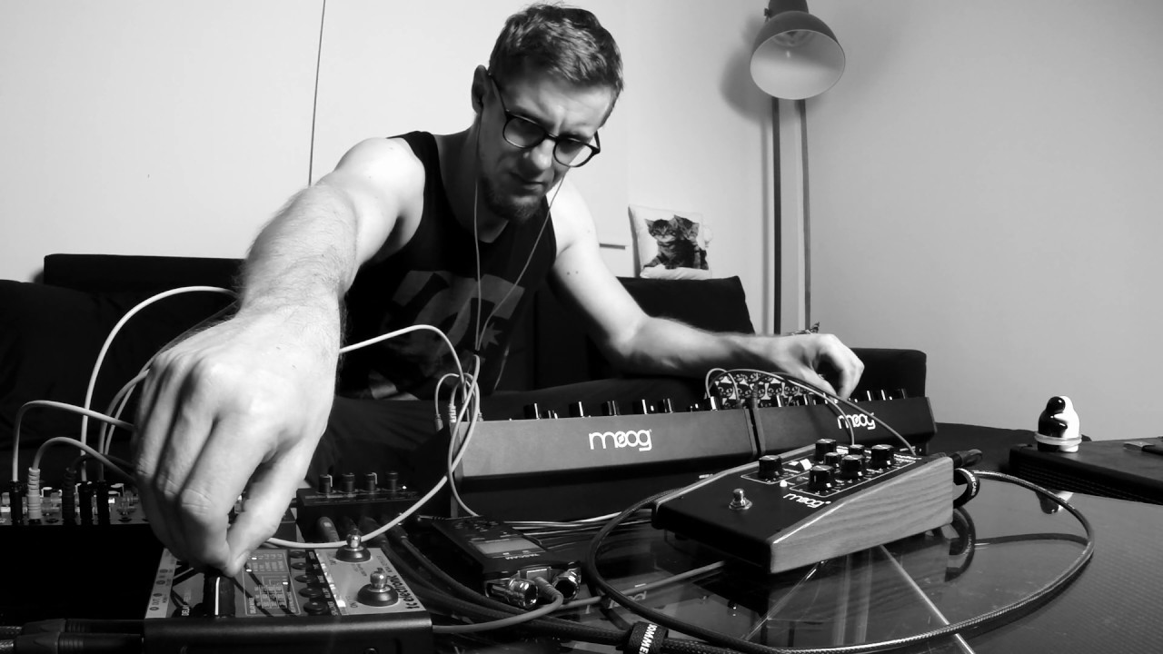 Minimal live techno - Moog DFAM, Mother-32, MakeNoise 0-Coast