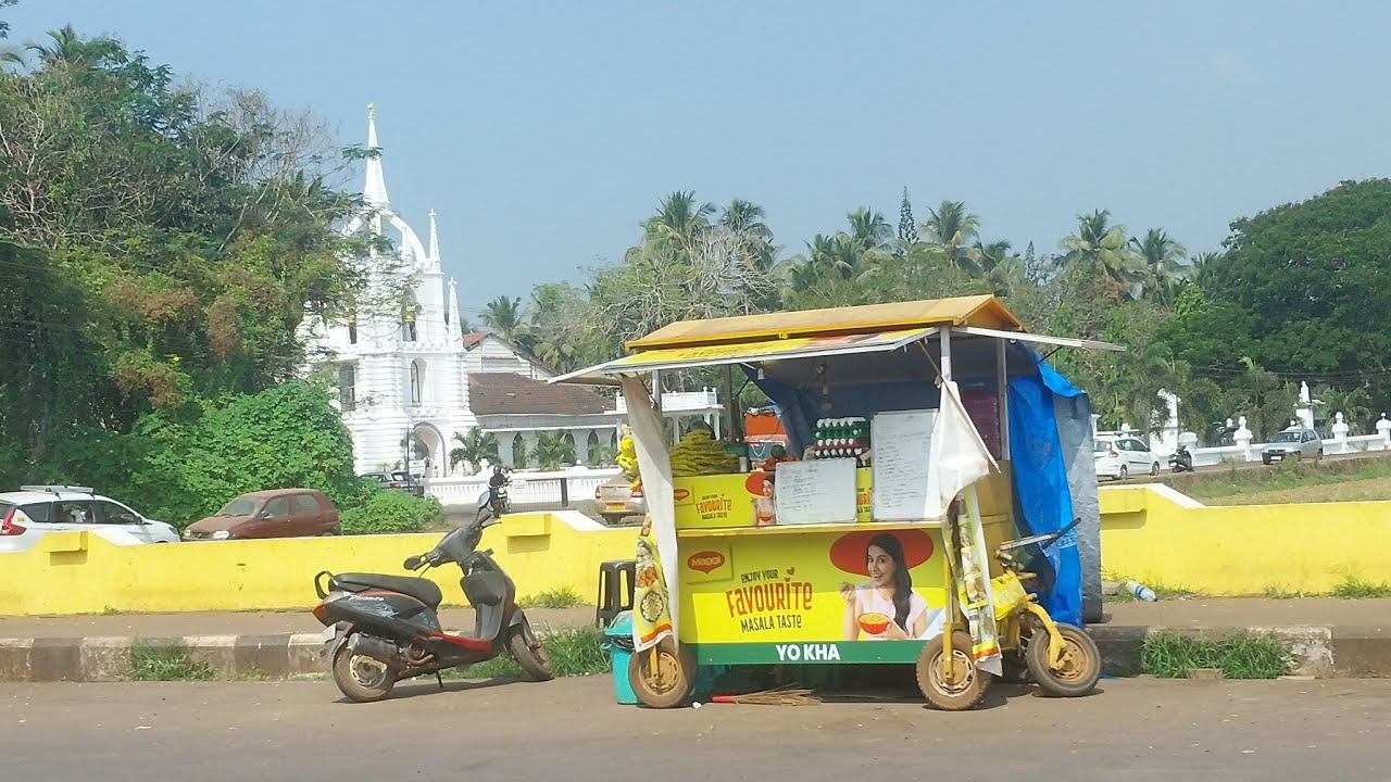 Парамарибо (произносится Парама́рибо или Парамари́бо) (нид. Paramaribo) — столица и самый крупный 