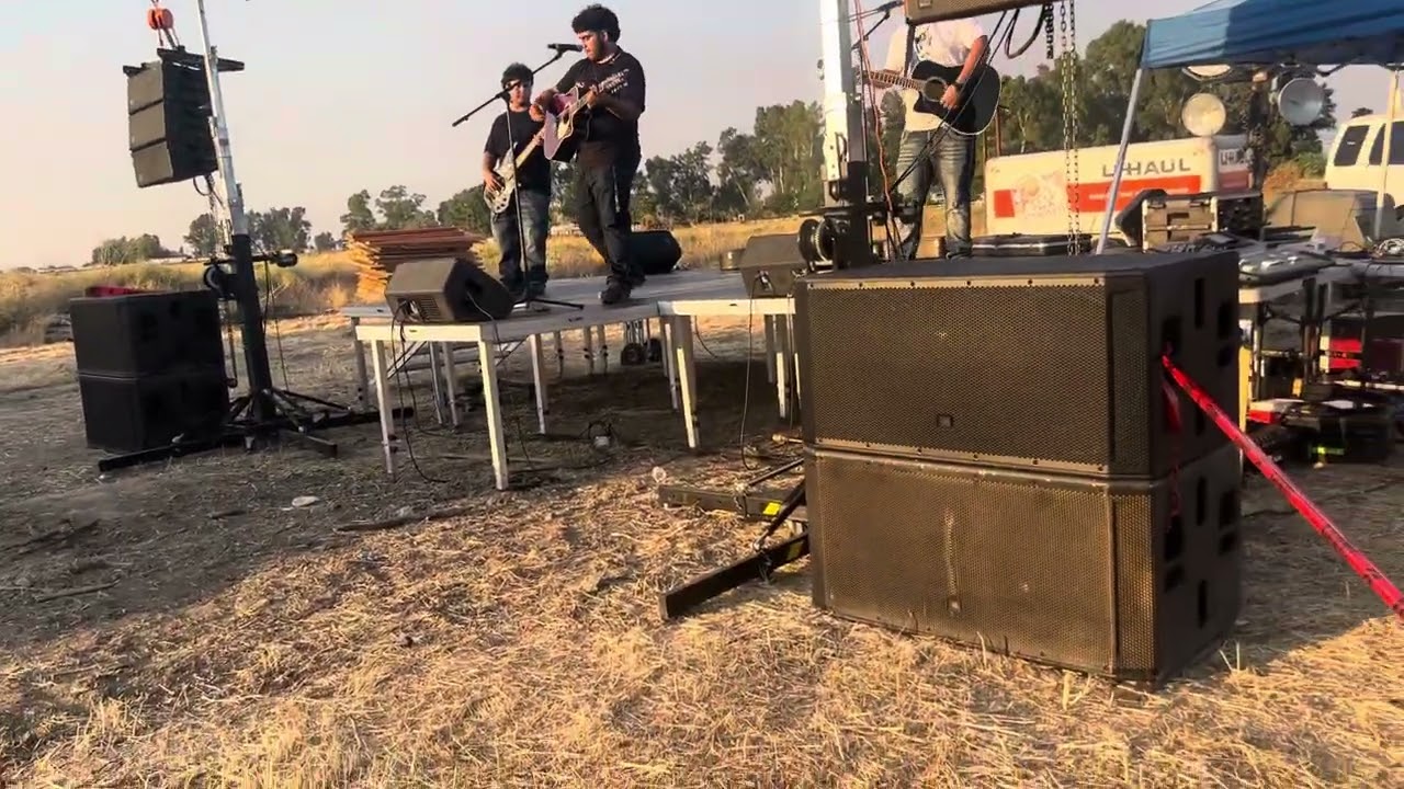 En los baños ca . Escenario y audio