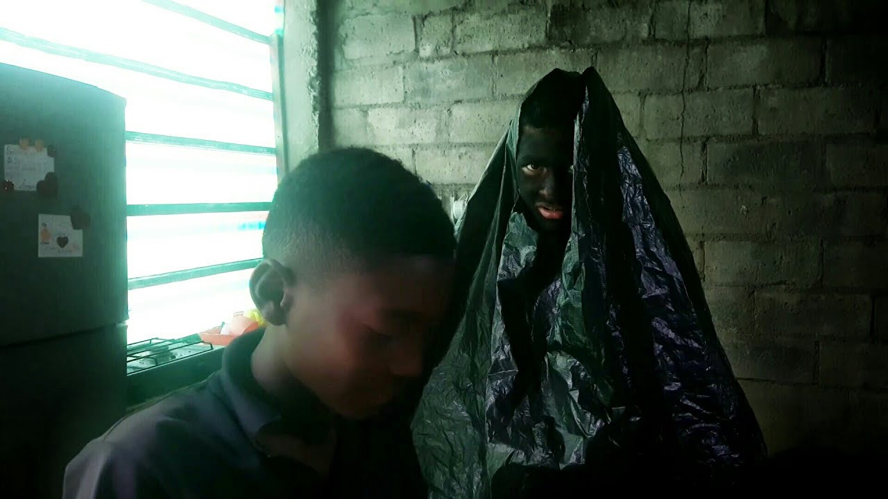 Ni&ntilde;o es poseido por un demonio por jugar free fire y no ir a escuchar la palabra de Dios