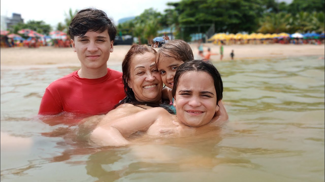 Férias na praia  com a vovó em Olinda - PE #praiasdonordeste #familia 