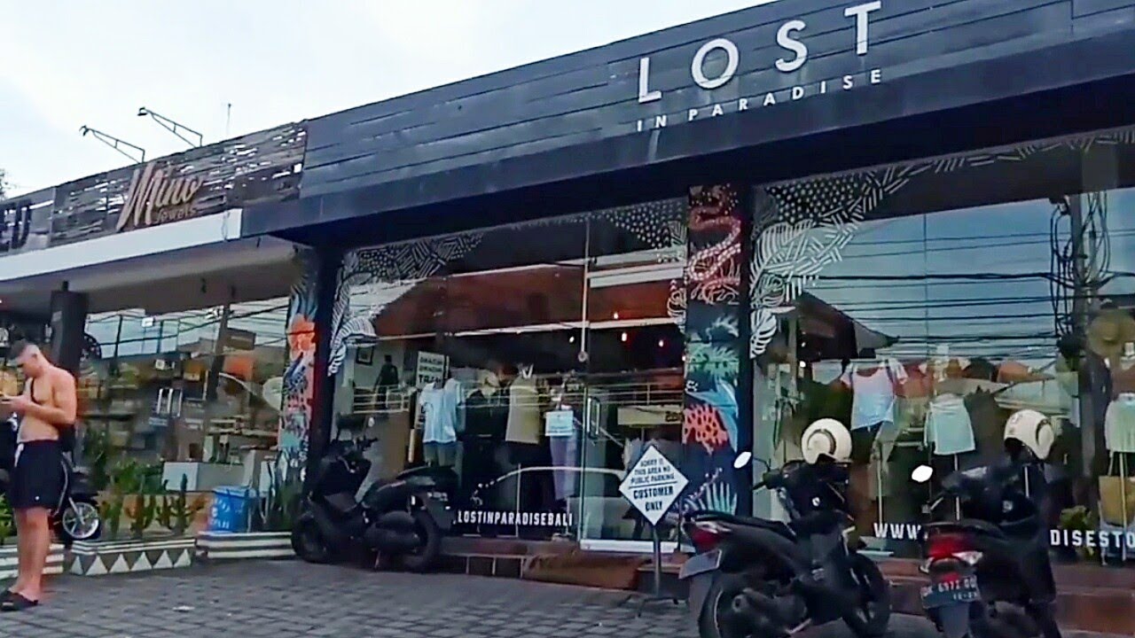 Walking tour around Labuan Sait Bali streets