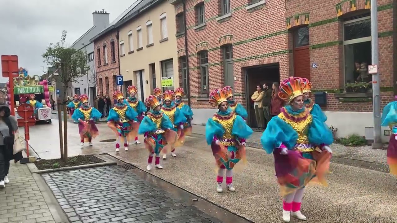Kv t’was te peizen - casino royal - carnavalstoet Tielrode 2024