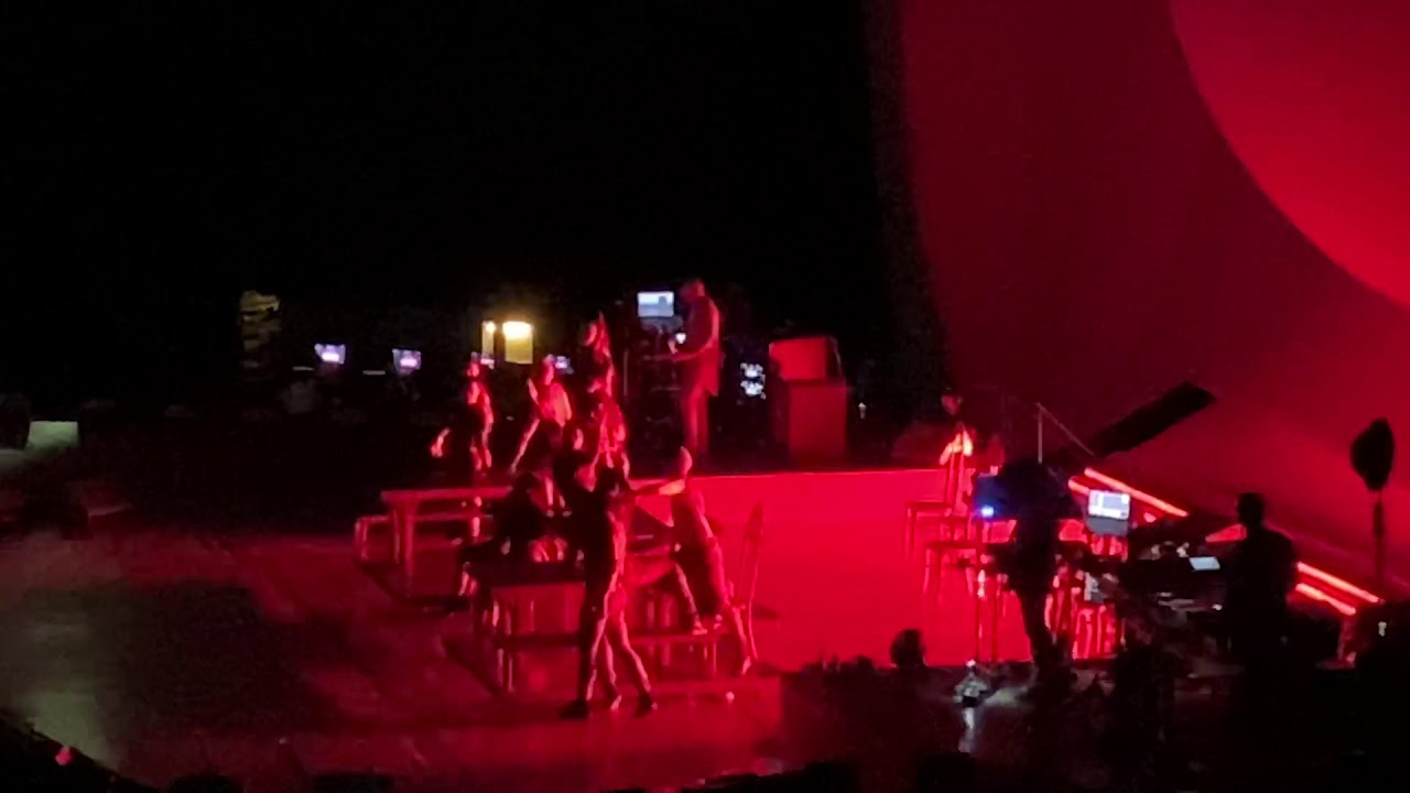 ARIANA GRANDE - Bad idea - Zurich