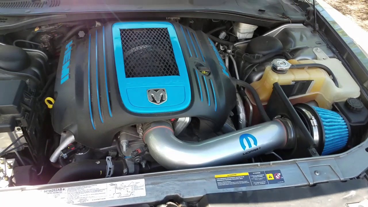 My personal 2005 dodge magnum rt walk around