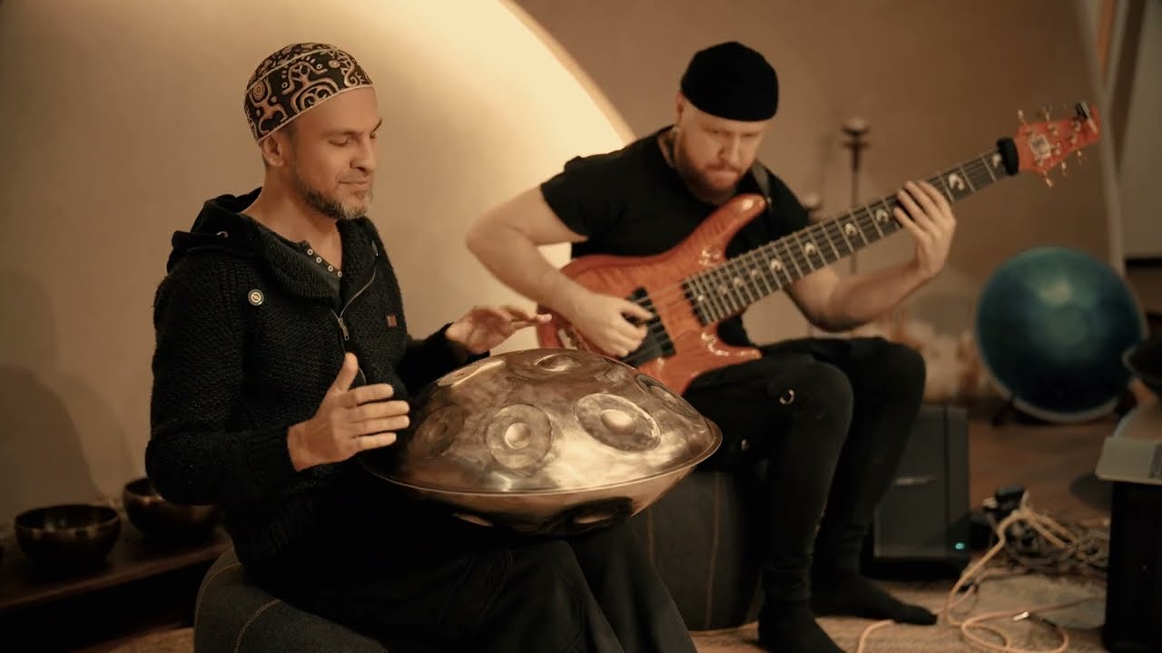 Nadishana & Jay Stave
