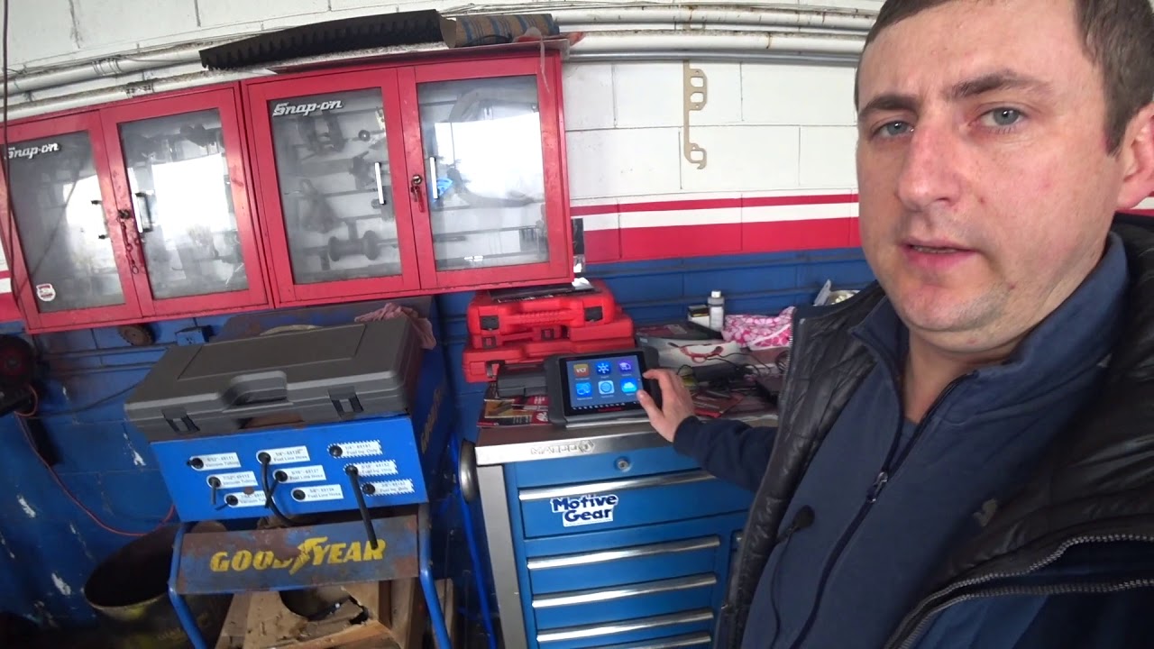 Автосервис в США  Беспроводной диагностический сканер от AUTEL