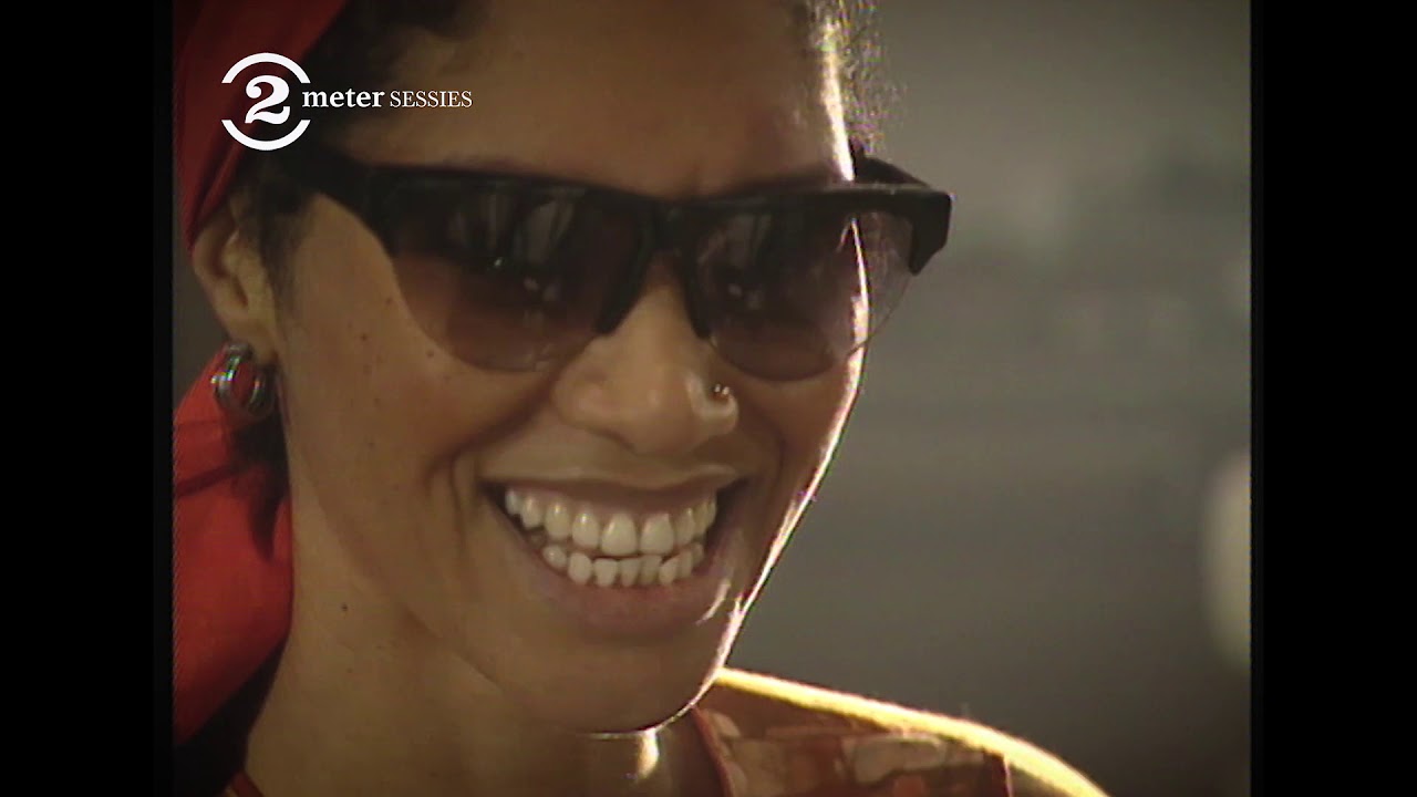 Womack & Womack -  Soothe Me (Sam Cooke cover - live on 2 Meter Sessions)