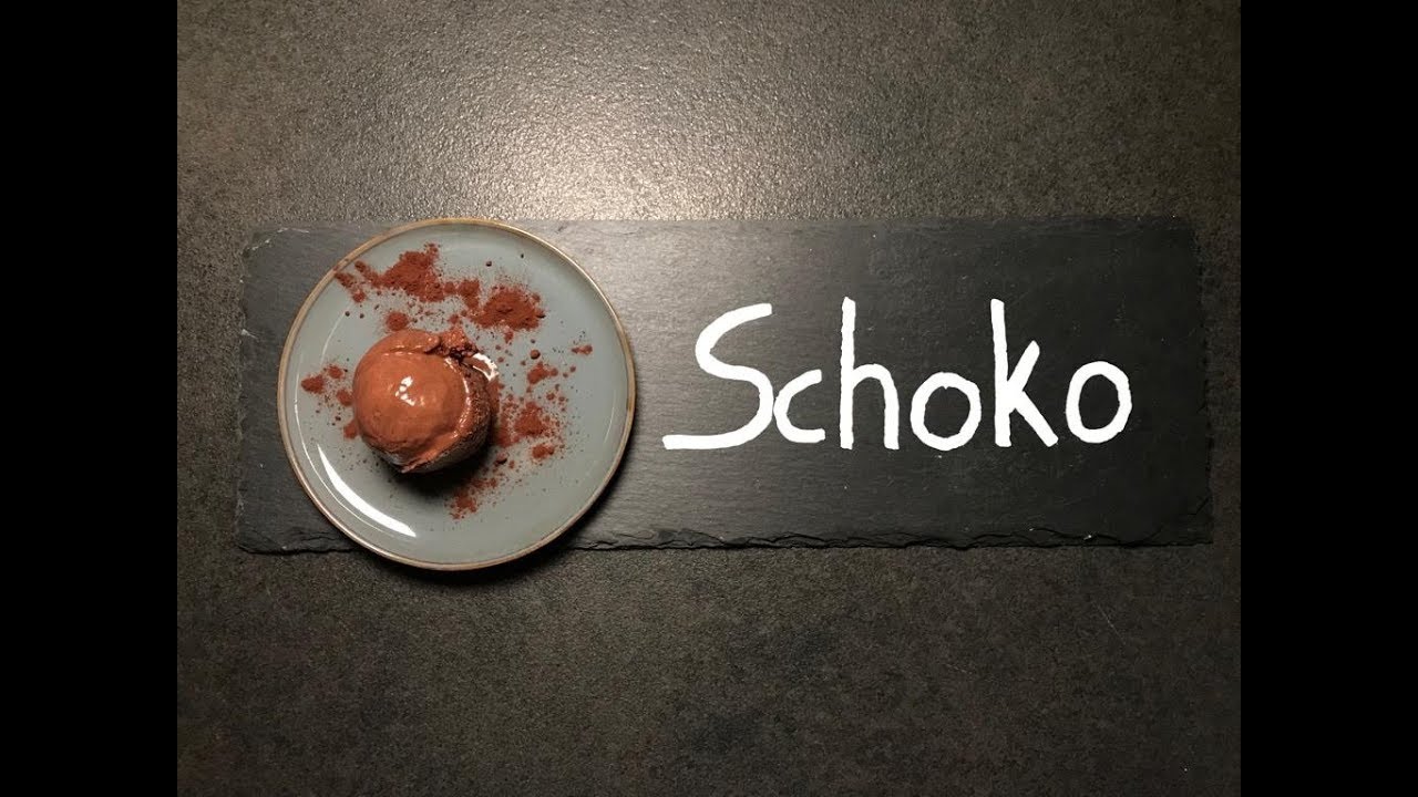 Schokoladeneis selber machen - ultraschokoladig und cremig (Rezept)