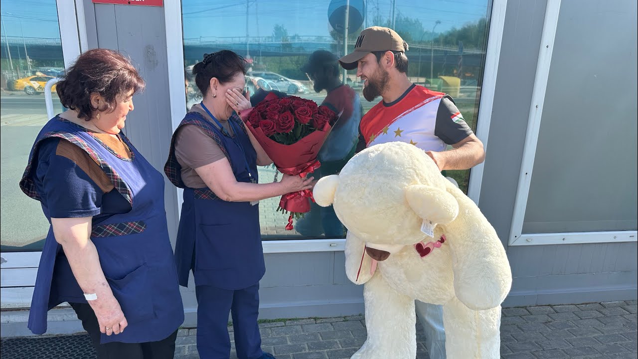 55 ЁШЛИ УГЛИ ЙУК ОНАХОНИ ТУГИЛГАН КУНИГА СОВГА БИЛАН БОРДИК КУТИЛМАГАНДА ЙИГЛАБ ЮУБОРДИ МОСКВАДА