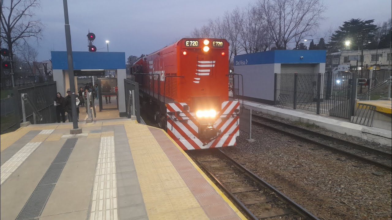 G22 E720 Ferrovìas maniobrando en la Est Del Viso para salir con formación vacia 14/8/24