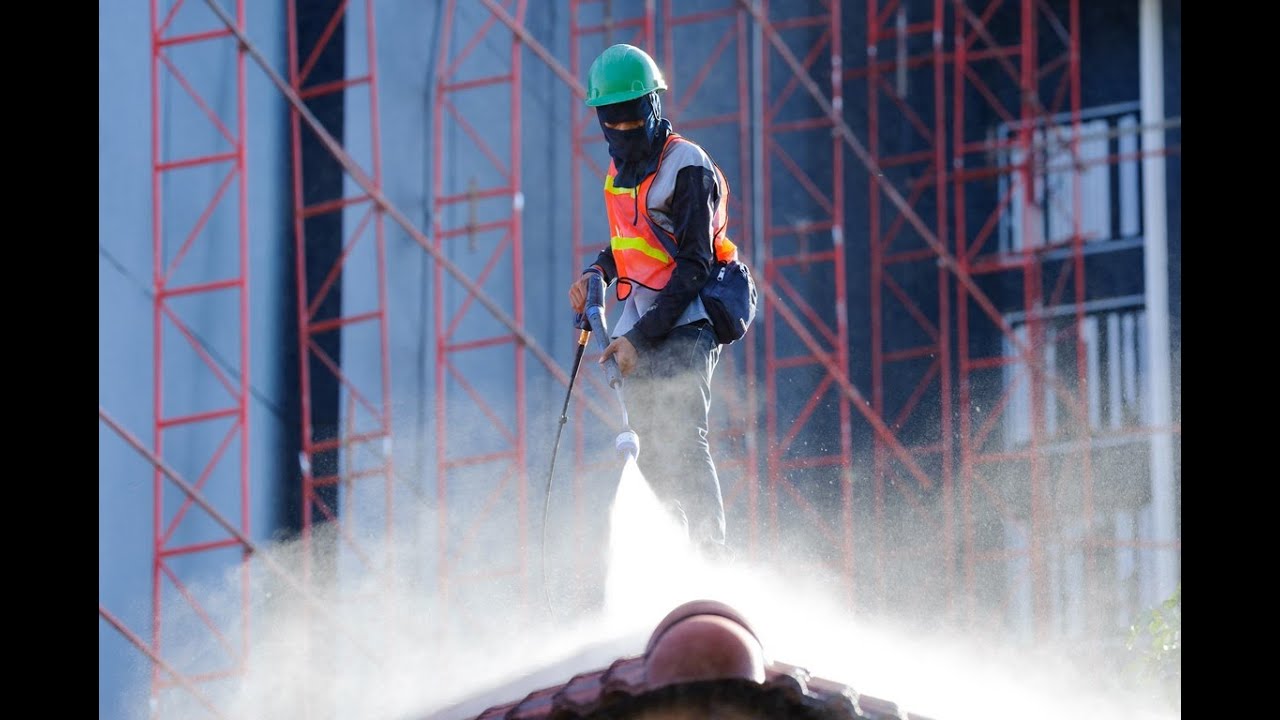 How to clean concrete and pool cages #howto #poolcage #cleanconcrete #pressurewash