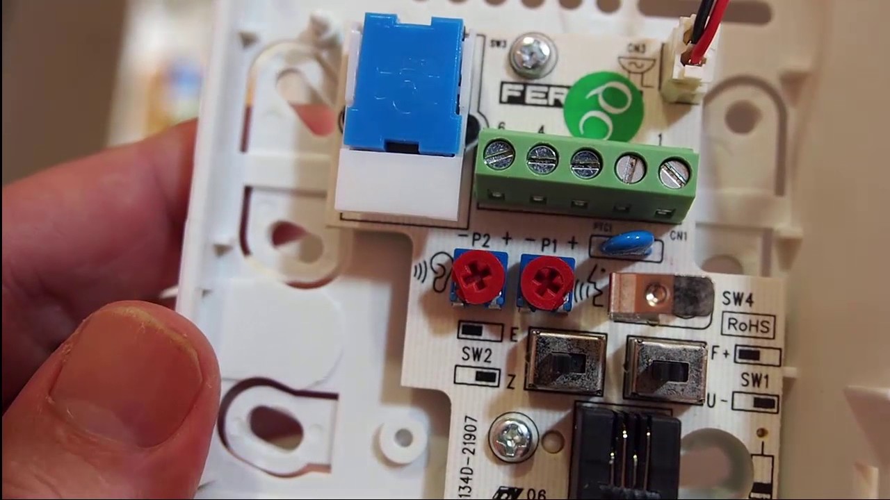 Fermax 3399 Loft - Sustituyendo el estropeado - Telefonillo universal
