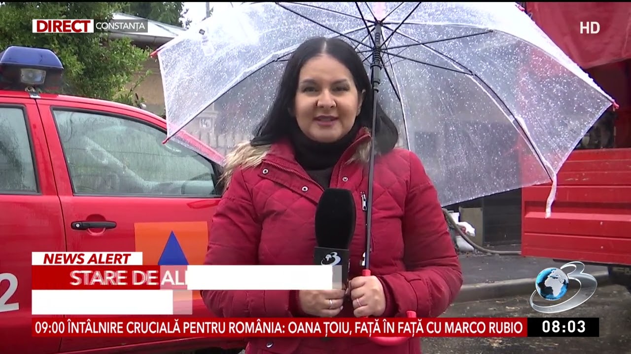 Drumuri &icirc;nchise şi case inundate &icirc;n Constanţa, aflată sub cod roşu de ploi şi v&acirc;nt