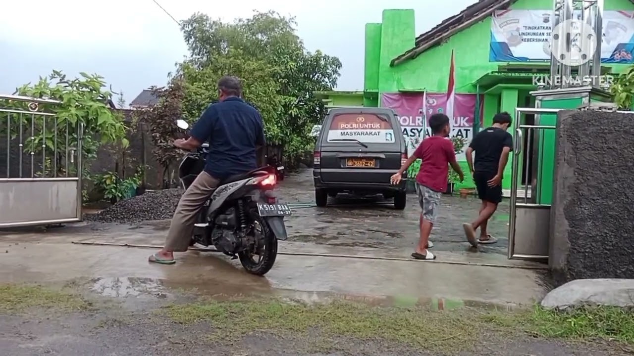 Video santunan akhir bulan dan akhir tahun anak2 yatim piatu dan kaum dhuafa...
