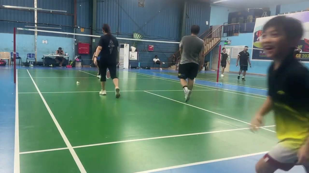 Wella/Ian (couple) vs Jana/Ce #badminton #badmintonlovers #couplegoals