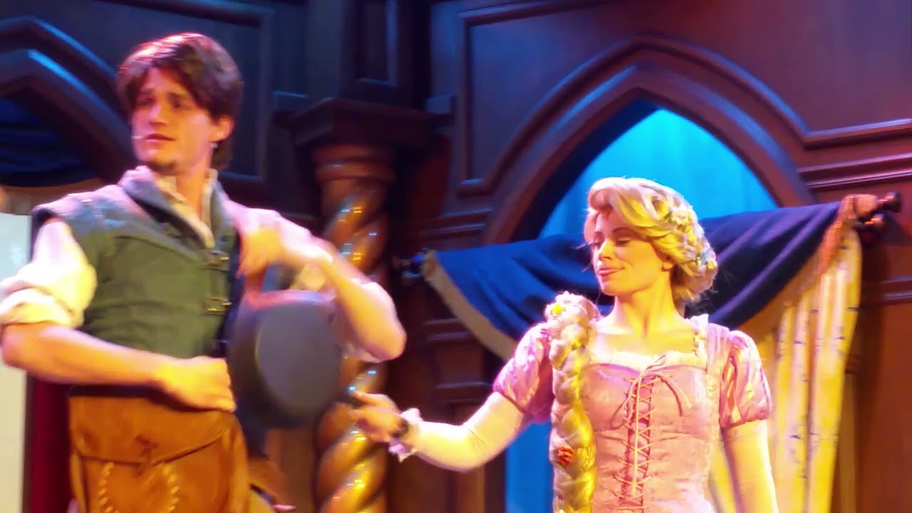 2016 01 Tangled Stage Show at Disneyland Royal Theatre