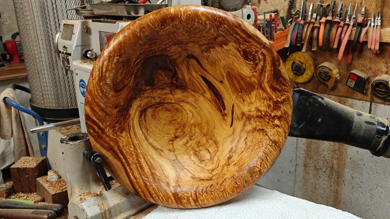 When Worms Meet Woodturning - A Beautiful Cherry Blossom Bowl 😍