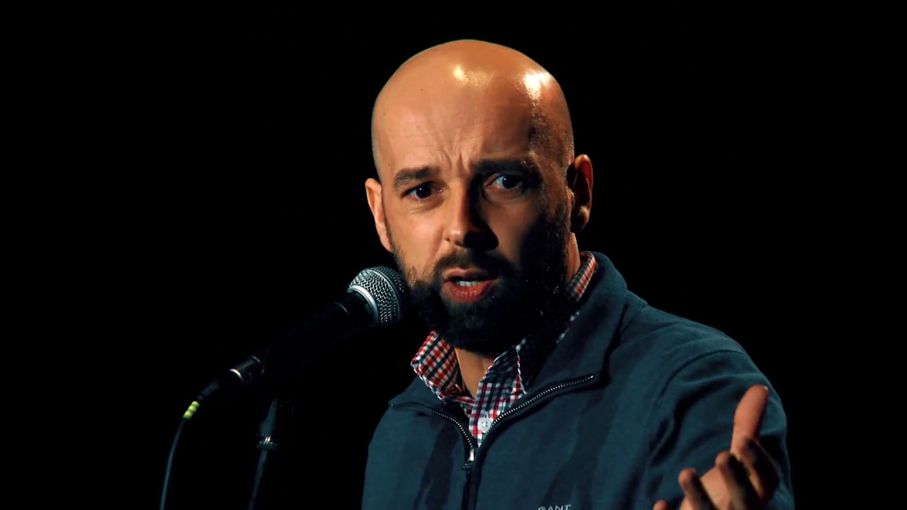 Stand-up Comedy 06: Tomáš Hudák 01