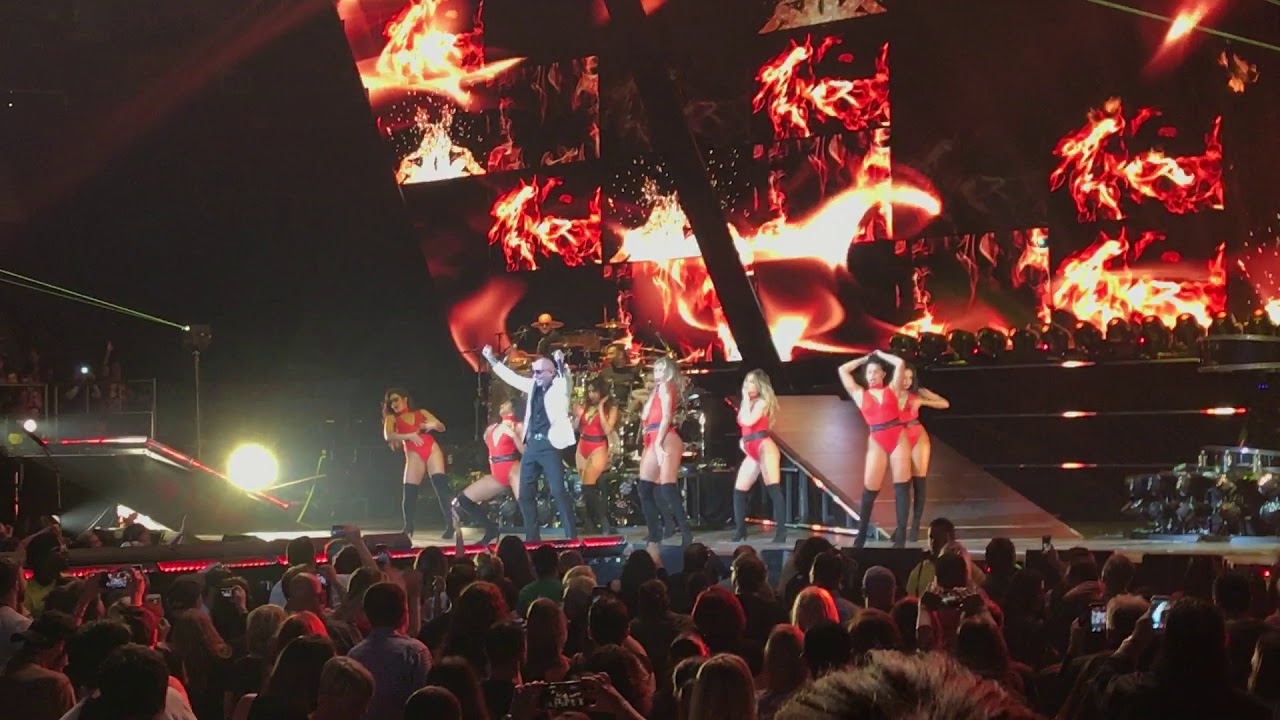 Pitbull: Fireball - Toronto [Oct 14, 2017]