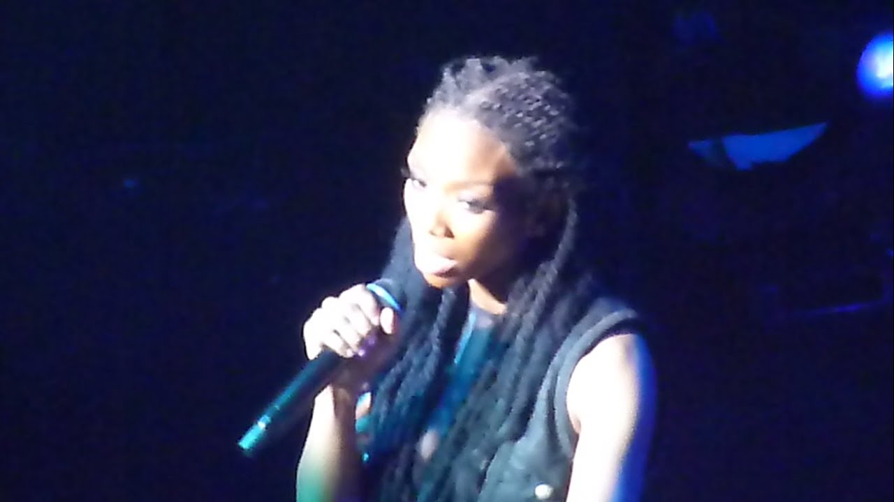 Brandy - Necessary/Almost Doesn't Count (HD)(Live @ indigo at The O2, London. 28/06/2016)