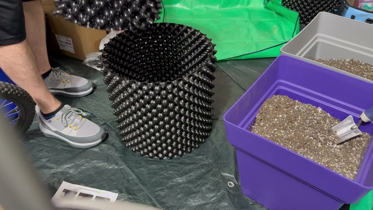 Air pruning pots for fig trees or anything that gets root bound. How to put together. Indoor growing