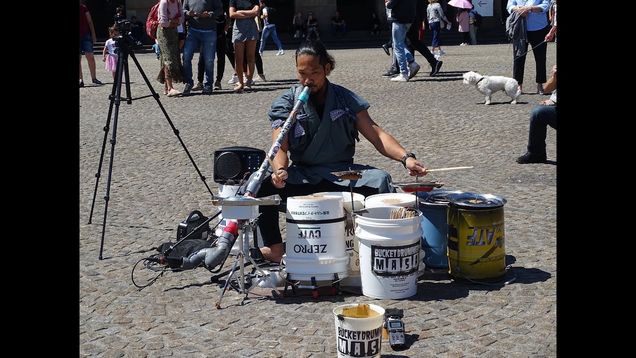 Bucket Drummer MASA (Japan) op de Dam in Amsterdam