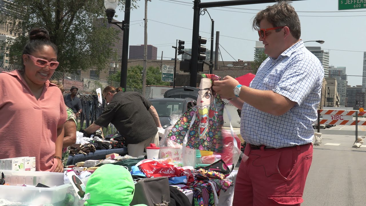 Neighborhood Tour:The Maxwell Street Experience