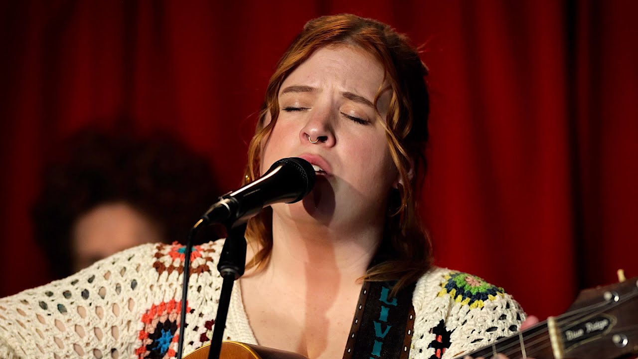 Olivia Ellen Lloyd - Full Session | Paste