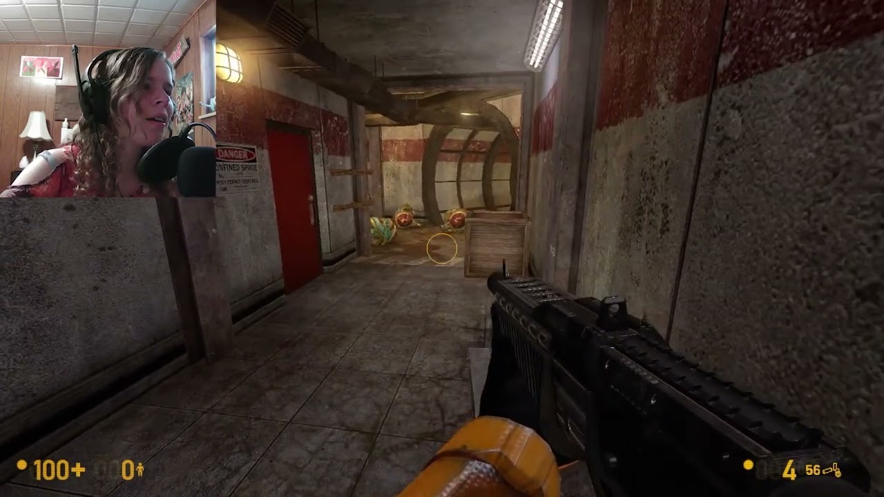 Half-life Players when Houndeyes show up