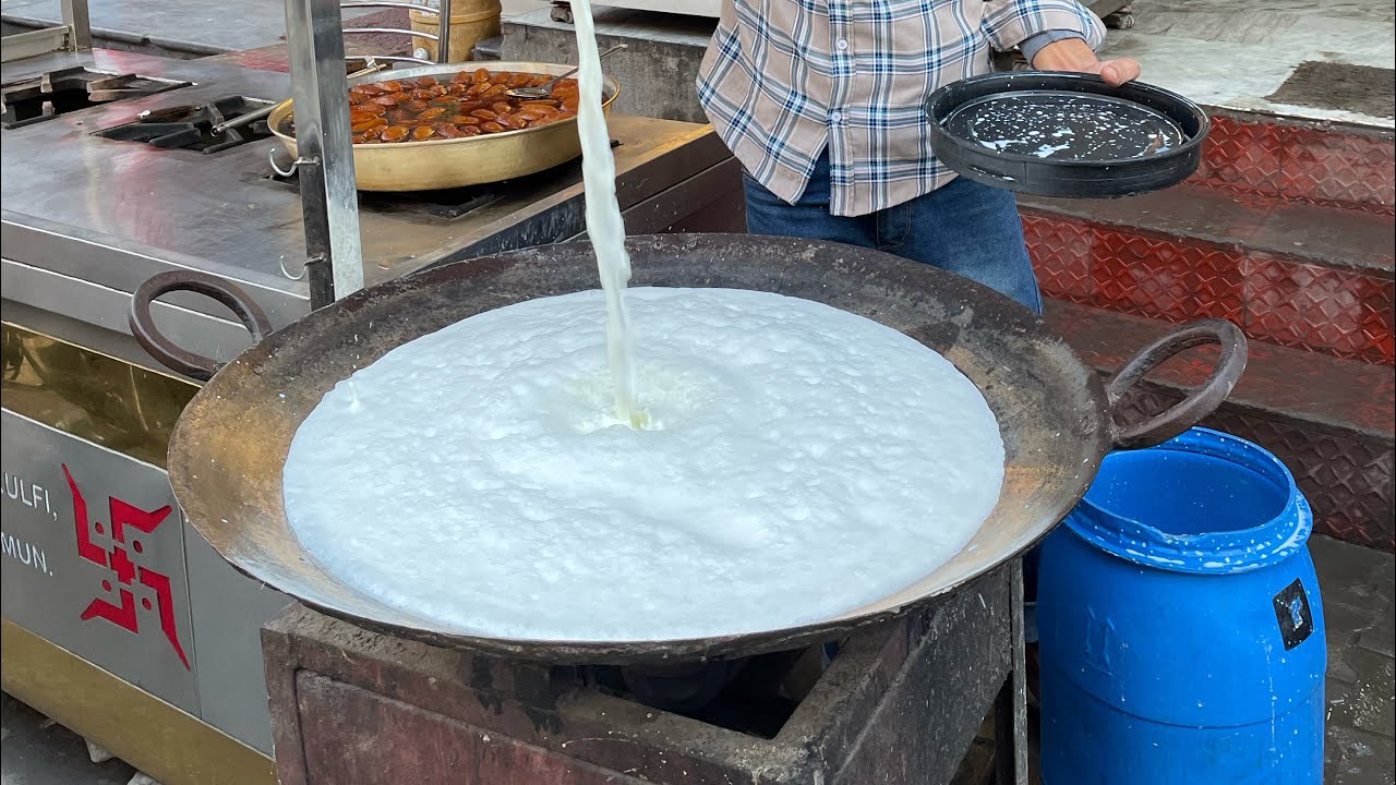Kadhai wala Doodh🥛 in Rs.20/-only ll Street food india